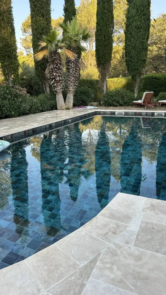 Dallage piscine à Fayence